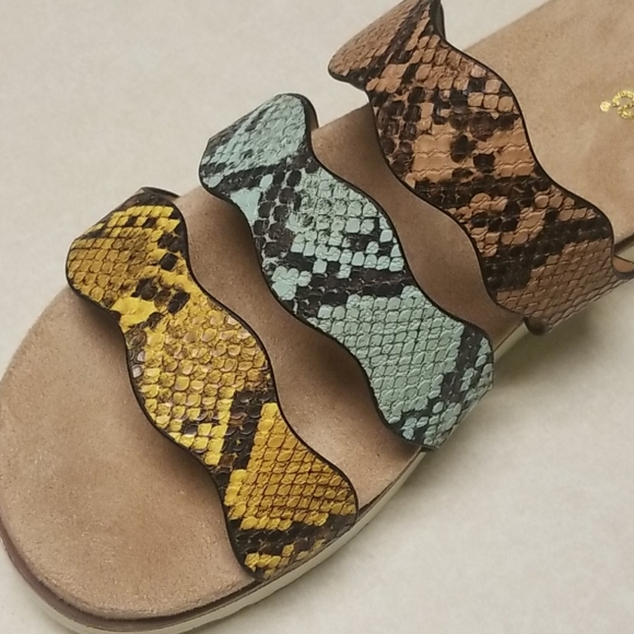 ✪𝐇𝐏✪ 𝗞𝗲𝗻𝘀𝗶𝗲 Snakeskin Sandals - Picture 4 of 10